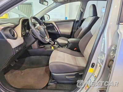 Zdjęcie 7 z 13 samochodu: 2014 TOYOTA RAV4 XLE VIN:JTMRFREVXEJ012625 - miniatura