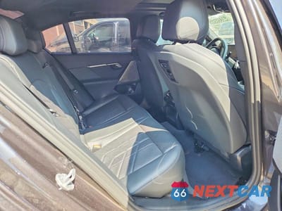 Zdjęcie 10 z 12 samochodu: 2025 BMW 530 XI VIN:WBA53FJ04SCT87763 - miniatura