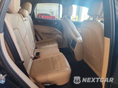 Zdjęcie 11 z 13 samochodu: 2019 PORSCHE CAYENNE VIN:WP1AA2AY3KDA12008 - miniatura