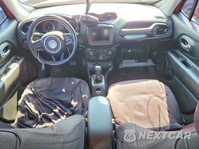 Zdjęcie 8 z 13 samochodu: 2020 JEEP RENEGADE LATITUDE VIN:ZACNJBBB4LPL31303 - miniatura