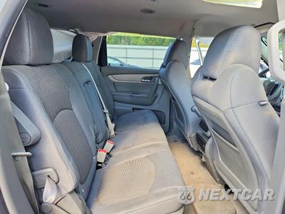 Zdjęcie 11 z 14 samochodu: 2017 CHEVROLET TRAVERSE LS VIN:1GNKRFEDXHJ258102 - miniatura