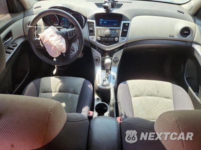 Zdjęcie 8 z 12 samochodu: 2013 CHEVROLET CRUZE LS VIN:1G1PA5SH2D7162455 - miniatura