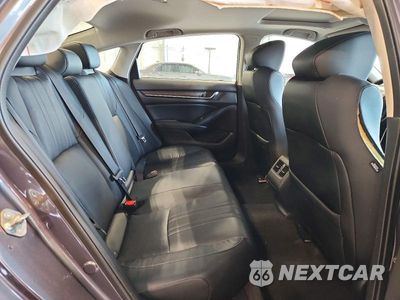 Zdjęcie 10 z 13 samochodu: 2018 HONDA ACCORD TOURING VIN:1HGCV1F99JA004782 - miniatura
