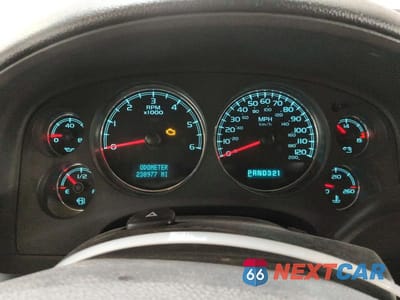 Zdjęcie 9 z 13 samochodu: 2007 CHEVROLET SUBURBAN K1500 VIN:1GNFK16347J278648 - miniatura