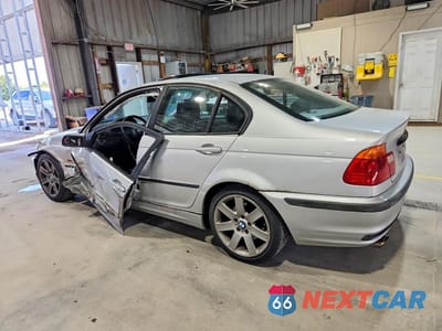 Drugie zdjęcie samochodu z przodu: 2001 BMW 325CI VIN:WBAAV33471FU79535 - miniatura