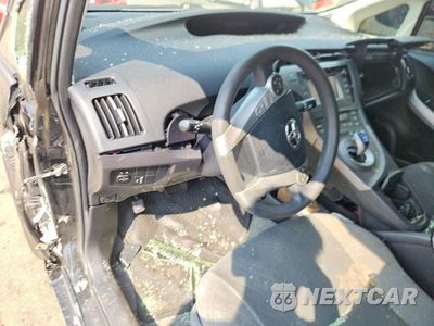 Zdjęcie 8 z 12 samochodu: 2012 TOYOTA PRIUS TWO VIN:JTDKN3DU8C5439155 - miniatura