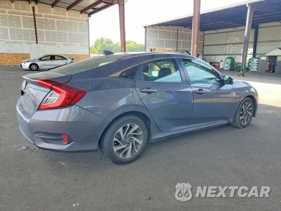 Trzecie zdjęcie samochodu z tyłu: 2018 HONDA CIVIC EX VIN:2HGFC2F70JH580897 - miniatura