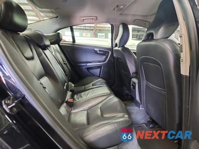 Zdjęcie 10 z 12 samochodu: 2013 VOLVO S60 T5 VIN:YV1612FH3D2171054 - miniatura