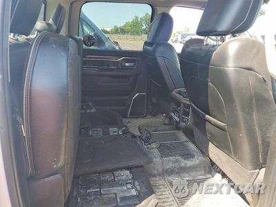 Zdjęcie 11 z 13 samochodu: 2024 RAM 3500 LARAMIE VIN:3C63RRJL5RG122417 - miniatura