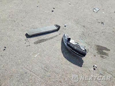 Zdjęcie 13 z 14 samochodu: 2016 FORD ESCAPE TITANIUM VIN:1FMCU0JX8GUC51781 - miniatura