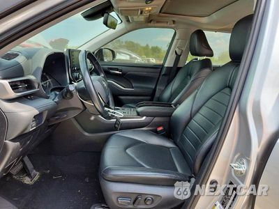 Zdjęcie 7 z 13 samochodu: 2021 TOYOTA HIGHLANDER XLE VIN:5TDHZRBH7MS523471 - miniatura