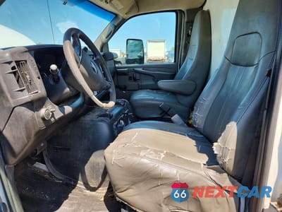 Zdjęcie 7 z 13 samochodu: 2012 GMC SAVANA REFRIGERATED BOX TRUCK VIN:1GD073CG7C1129823 - miniatura
