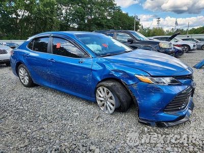 Czwarte zdjęcie samochodu z boku: 2020 TOYOTA CAMRY LE VIN:4T1C11AKXLU307703 - miniatura