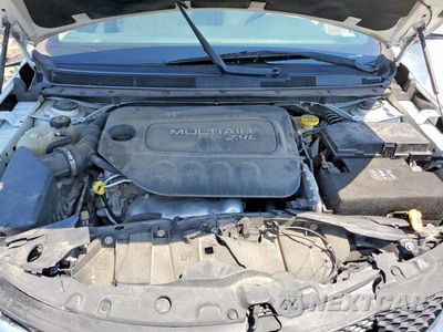 Zdjęcie 11 z 13 samochodu: 2015 CHRYSLER 200 C VIN:1C3CCCCB4FN500360 - miniatura
