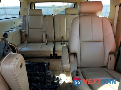 Zdjęcie 10 z 14 samochodu: 2008 CHEVROLET SUBURBAN K1500 LS VIN:3GNFK16308G203156 - miniatura