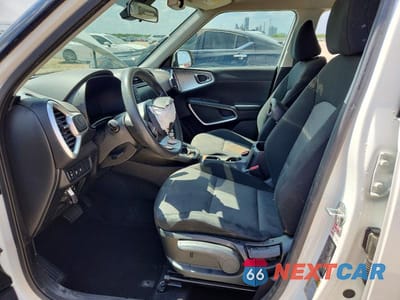 Zdjęcie 7 z 12 samochodu: 2023 KIA SOUL LX VIN:KNDJ23AU4P7860647 - miniatura