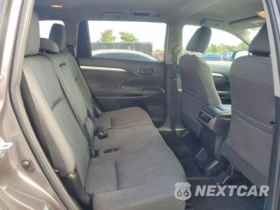 Zdjęcie 11 z 14 samochodu: 2019 TOYOTA HIGHLANDER LE VIN:5TDZARFHXKS060857 - miniatura