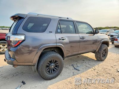 Trzecie zdjęcie samochodu z tyłu: 2016 TOYOTA 4RUNNER SR5 VIN:JTEBU5JR2G5285977 - miniatura