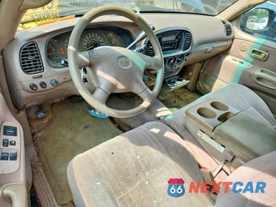Zdjęcie 8 z 12 samochodu: 2001 TOYOTA TUNDRA SR5 VIN:5TBBT44141S201871 - miniatura