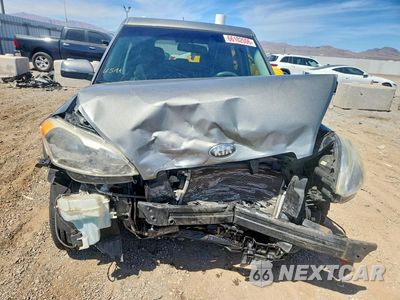 Piąte zdjęcie samochodu w środku: 2013 KIA SOUL + VIN:KNDJT2A62D7599152 - miniatura