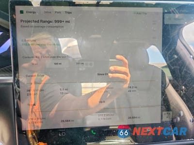 Zdjęcie 9 z 13 samochodu: 2022 TESLA MODEL X VIN:7SAXCBE67NF332236 - miniatura