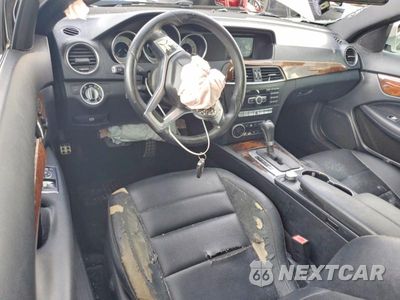Zdjęcie 8 z 12 samochodu: 2014 MERCEDES-BENZ C 250 VIN:WDDGJ4HB2EG200360 - miniatura