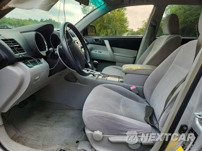 Zdjęcie 7 z 13 samochodu: 2008 TOYOTA HIGHLANDER BASE VIN:JTEES41A182017495 - miniatura
