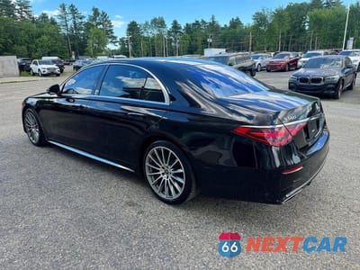 Trzecie zdjęcie samochodu z tyłu: 2022 MERCEDES-BENZ S 500 4MATIC VIN:W1K6G6DB8NA070728 - miniatura