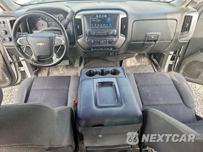 Zdjęcie 8 z 12 samochodu: 2018 CHEVROLET SILVERADO K1500 LT VIN:3GCUKREC2JG294887 - miniatura