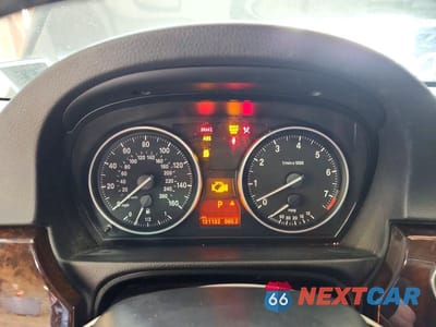 Zdjęcie 9 z 12 samochodu: 2011 BMW 328 XI VIN:WBAPK7G50BNN48828 - miniatura