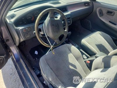 Zdjęcie 8 z 13 samochodu: 1995 HONDA CIVIC LX VIN:JHMEG866XSS011993 - miniatura
