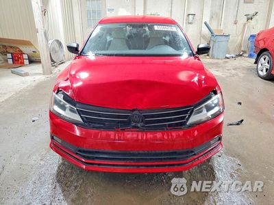 Piąte zdjęcie samochodu w środku: 2016 VOLKSWAGEN JETTA SPORT VIN:3VWD17AJ3GM388070 - miniatura