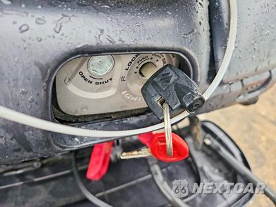 Zdjęcie 8 z 9 samochodu: 2003 SUZUKI AN400 K3 VIN:JS1CK43A932101642 - miniatura