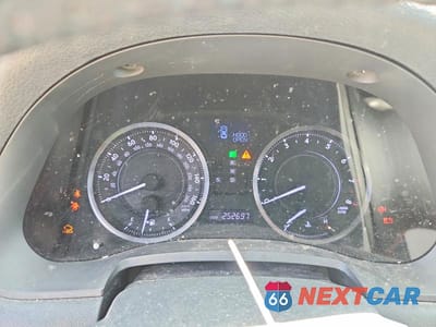 Zdjęcie 9 z 12 samochodu: 2012 LEXUS IS 350 VIN:JTHFE2C27C2507408 - miniatura