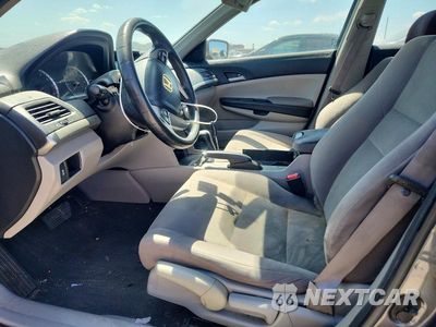 Zdjęcie 7 z 12 samochodu: 2012 HONDA ACCORD LX VIN:1HGCP2F32CA134062 - miniatura