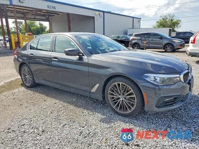 Czwarte zdjęcie samochodu z boku: 2018 BMW 530 I VIN:WBAJA5C57JWA36997 - miniatura