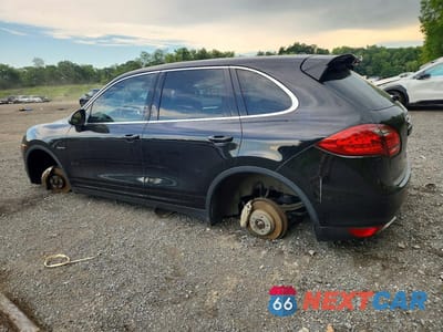 Drugie zdjęcie samochodu z przodu: 2012 PORSCHE CAYENNE S HYBRID VIN:WP1AE2A26CLA93688 - miniatura