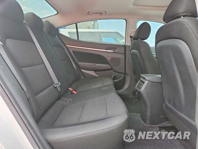 Zdjęcie 10 z 12 samochodu: 2019 HYUNDAI ELANTRA VALUE EDITION VIN:5NPD84LF8KH419365 - miniatura