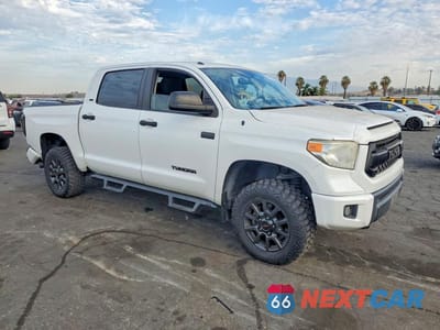 Czwarte zdjęcie samochodu z boku: 2016 TOYOTA TUNDRA CREWMAX SR5 VIN:5TFEY5F1XGX193030 - miniatura