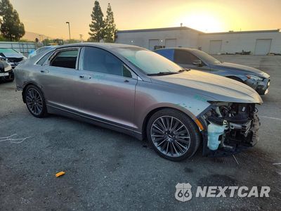 Czwarte zdjęcie samochodu z boku: 2016 LINCOLN MKZ HYBRID VIN:3LN6L2LU6GR611202 - miniatura