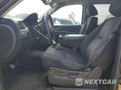 Zdjęcie 7 z 13 samochodu: 2010 GMC YUKON SLE VIN:1GKMCAE34AR173944 - miniatura