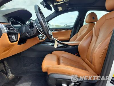 Zdjęcie 7 z 13 samochodu: 2018 BMW 540 XI VIN:WBAJE7C53JWD53708 - miniatura