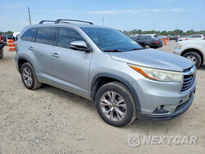 Czwarte zdjęcie samochodu z boku: 2016 TOYOTA HIGHLANDER LE PLUS VIN:5TDZKRFH0GS141029 - miniatura