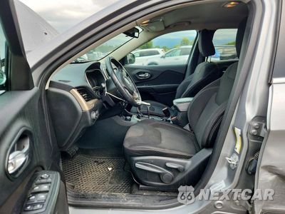 Zdjęcie 7 z 13 samochodu: 2015 JEEP CHEROKEE LATITUDE VIN:1C4PJMCS0FW758250 - miniatura