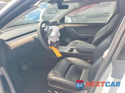 Zdjęcie 7 z 13 samochodu: 2024 TESLA MODEL Y VIN:7SAYGDED3RF129160 - miniatura