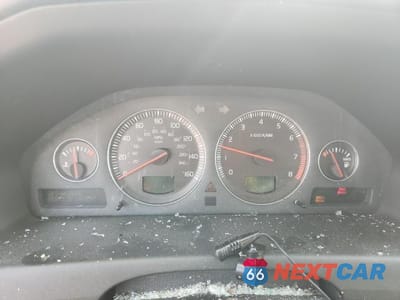 Zdjęcie 9 z 13 samochodu: 2005 VOLVO V70 FWD VIN:YV1SW592352486558 - miniatura