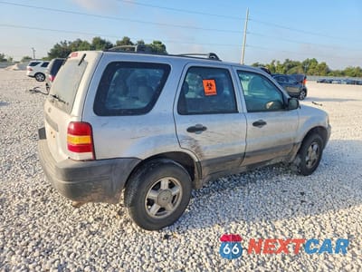 Trzecie zdjęcie samochodu z tyłu: 2004 FORD ESCAPE XLS VIN:1FMYU02174KA16022 - miniatura