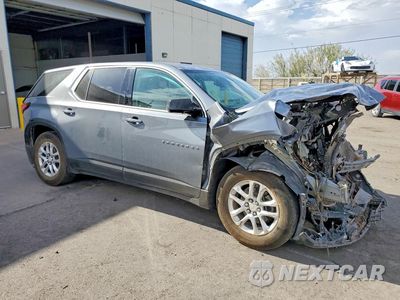 Czwarte zdjęcie samochodu z boku: 2019 CHEVROLET TRAVERSE LS VIN:1GNERFKW0KJ315269 - miniatura