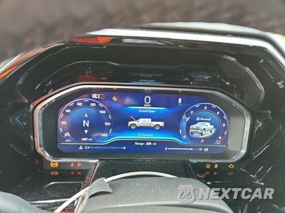 Zdjęcie 9 z 12 samochodu: 2025 CHEVROLET SILVERADO C1500 RST VIN:3GCPADED5SG396519 - miniatura