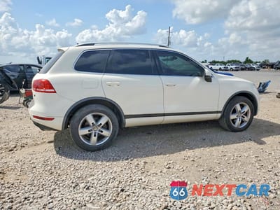 Trzecie zdjęcie samochodu z tyłu: 2011 VOLKSWAGEN TOUAREG V6 VIN:WVGFF9BP4BD005832 - miniatura